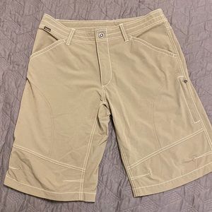Men’s Kuhl Khaki Cargo shorts size 34